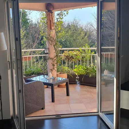 By The Sea Martina Apartman Fiume